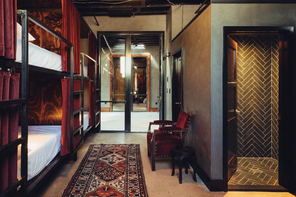 Native Hostels Остин Екстериор снимка